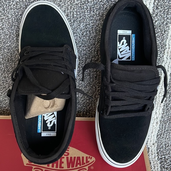 Vans Chukka Low Suede Black/True White WMNS - Picture 13 of 16